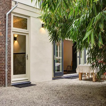 דירה Canal House With Garden אמסטרדם