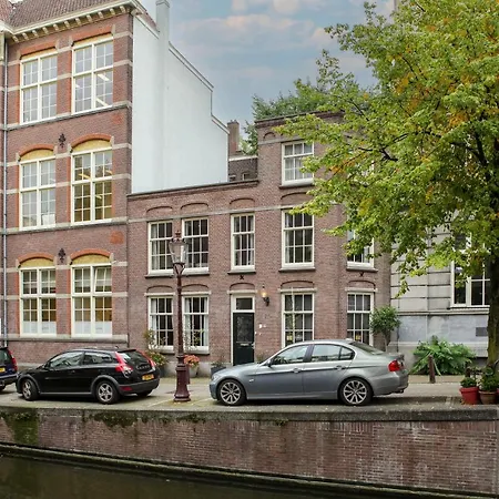 Canal House With Garden Apartman *