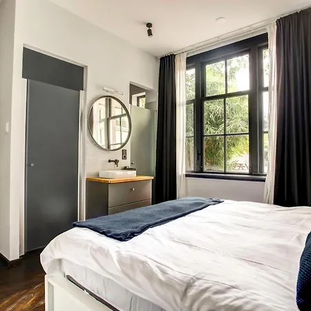 Canal House With Garden Amsterdam