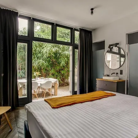 Canal House With Garden Apartament *