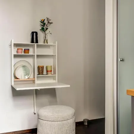 Canal House With Garden *